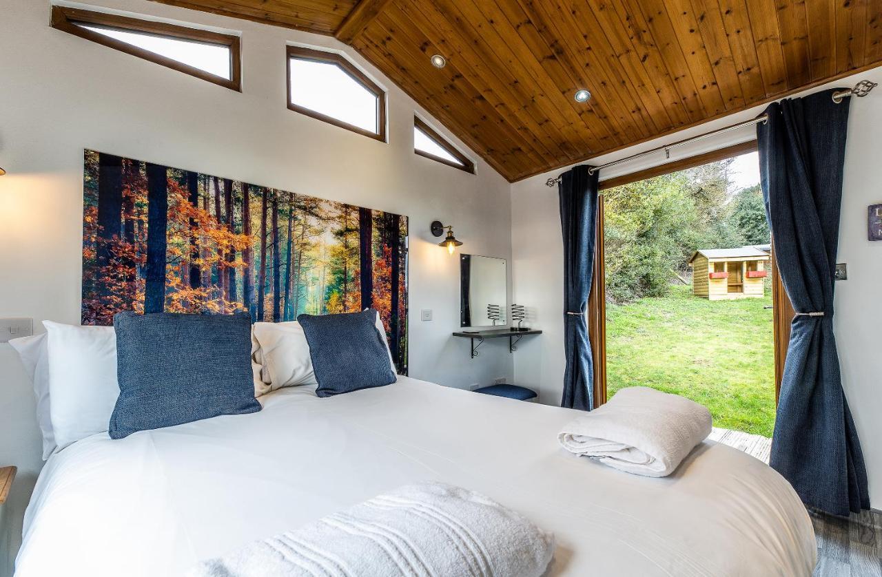 Fairview Farm Holiday Accommodation 14 Luxury Lodges, Cabins, Dog Friendly, Suitable For Couples, Families And Groups, Wedding Guests , Corporate Events, Sleeps 2-65 Guests In Ravenshead, Nottingham Near Sherwood Forest, Set In 88 Acres Dış mekan fotoğraf