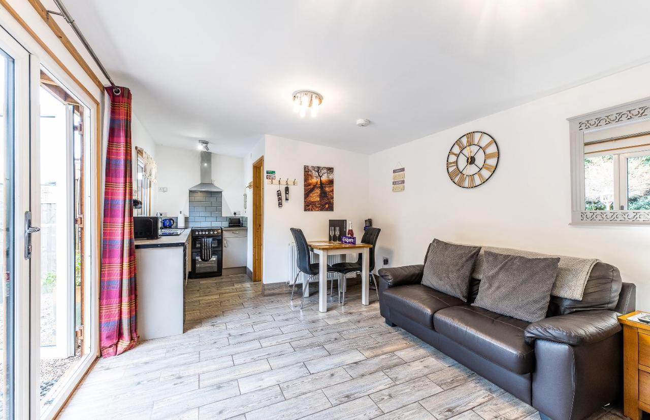 Fairview Farm Holiday Accommodation 14 Luxury Lodges, Cabins, Dog Friendly, Suitable For Couples, Families And Groups, Wedding Guests , Corporate Events, Sleeps 2-65 Guests In Ravenshead, Nottingham Near Sherwood Forest, Set In 88 Acres Dış mekan fotoğraf