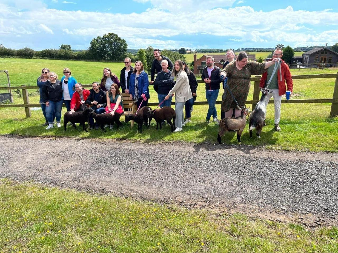 Fairview Farm Holiday Accommodation 14 Luxury Lodges, Cabins, Dog Friendly, Suitable For Couples, Families And Groups, Wedding Guests , Corporate Events, Sleeps 2-65 Guests In Ravenshead, Nottingham Near Sherwood Forest, Set In 88 Acres Dış mekan fotoğraf