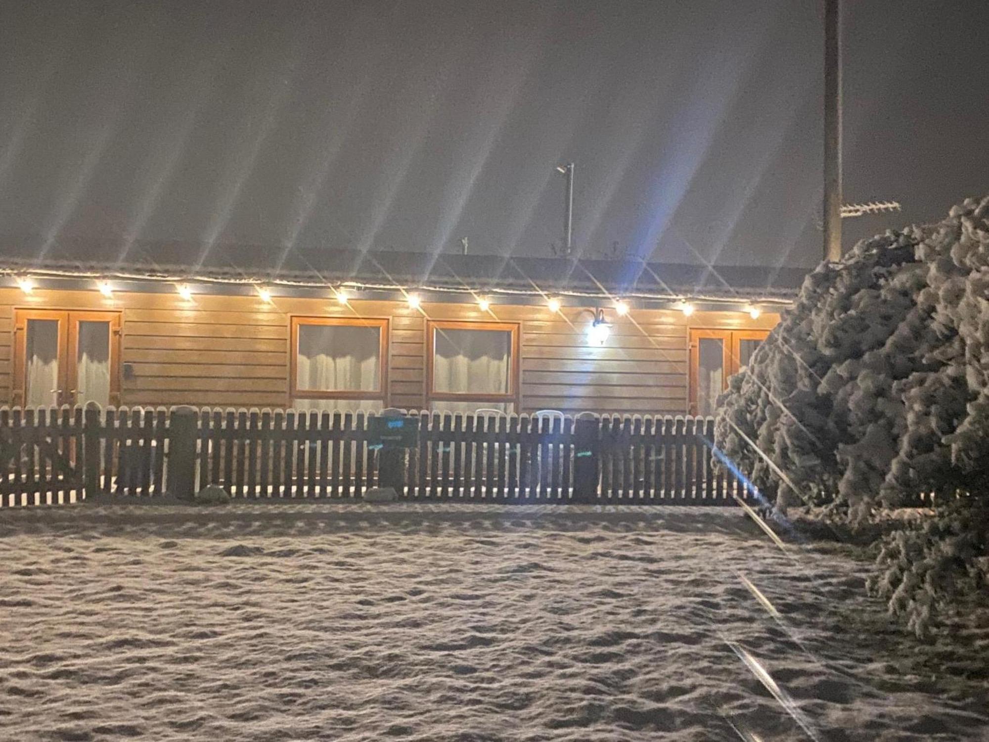 Fairview Farm Holiday Accommodation 14 Luxury Lodges, Cabins, Dog Friendly, Suitable For Couples, Families And Groups, Wedding Guests , Corporate Events, Sleeps 2-65 Guests In Ravenshead, Nottingham Near Sherwood Forest, Set In 88 Acres Dış mekan fotoğraf