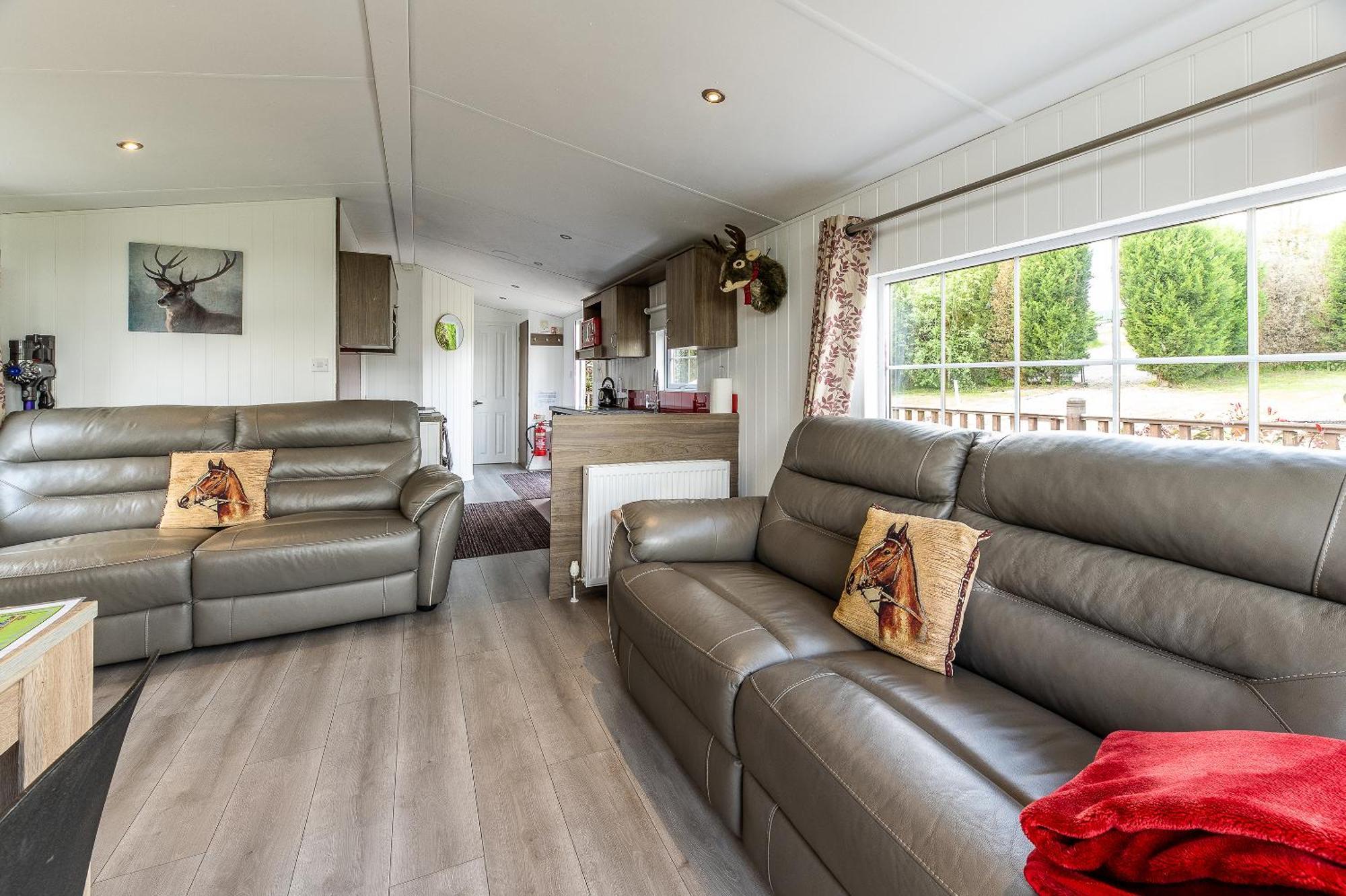 Fairview Farm Holiday Accommodation 14 Luxury Lodges, Cabins, Dog Friendly, Suitable For Couples, Families And Groups, Wedding Guests , Corporate Events, Sleeps 2-65 Guests In Ravenshead, Nottingham Near Sherwood Forest, Set In 88 Acres Dış mekan fotoğraf